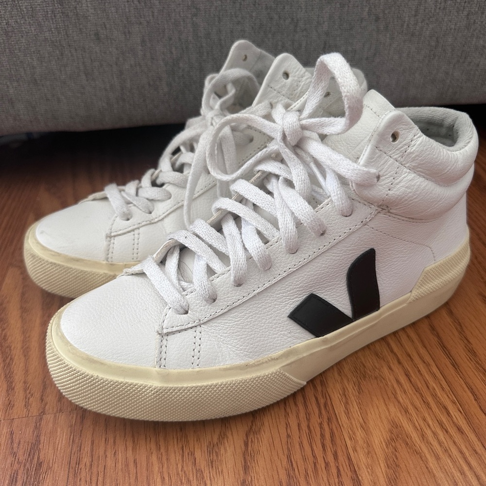 Veja Minotaur Women's White High-Top Sneakers
